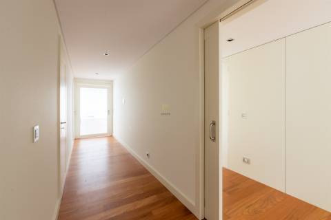 Apartamento T5 Venda em Lordelo do Ouro e Massarelos,Porto