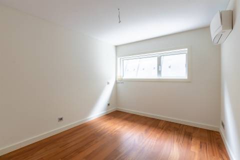 Apartamento T5 Venda em Lordelo do Ouro e Massarelos,Porto