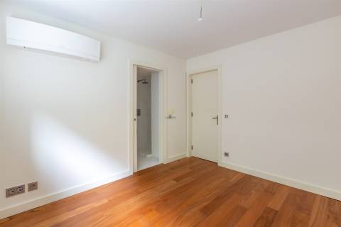 Apartamento T5 Venda em Lordelo do Ouro e Massarelos,Porto