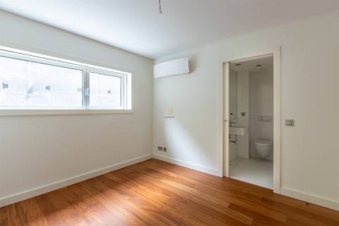 Apartamento T5 Venda em Lordelo do Ouro e Massarelos,Porto