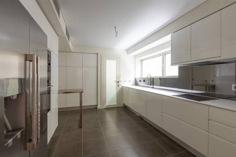 Apartamento T5 Venda em Lordelo do Ouro e Massarelos,Porto