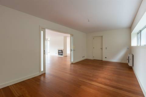 Apartamento T5 Venda em Lordelo do Ouro e Massarelos,Porto