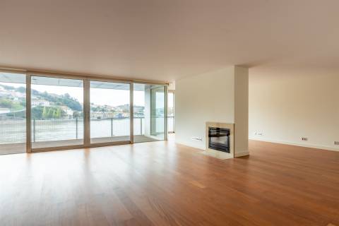 Apartamento T5 Venda em Lordelo do Ouro e Massarelos,Porto