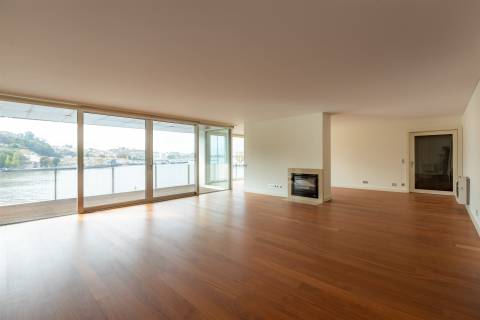 Apartamento T5 Venda em Lordelo do Ouro e Massarelos,Porto