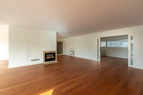 Apartamento T5 Venda em Lordelo do Ouro e Massarelos,Porto