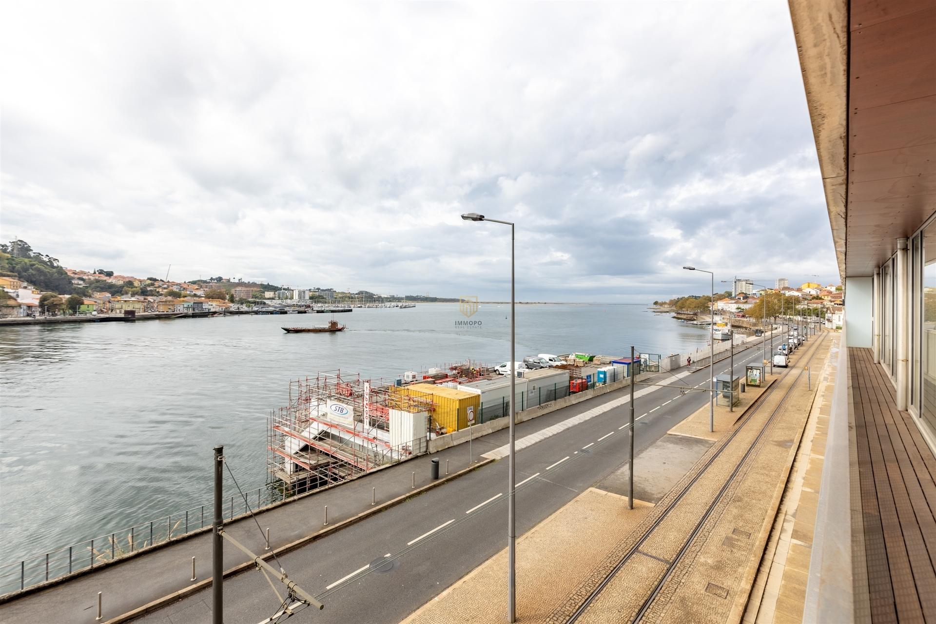 Apartamento T5 Venda em Lordelo do Ouro e Massarelos,Porto