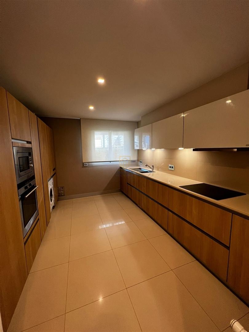 Apartamento T3 Venda em Mafamude e Vilar do Paraíso,Vila Nova de Gaia