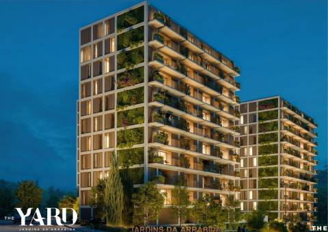 Apartamento T4 de Luxo, varanda panorâmica com vistas de Rio e Mar! Junto a Marginal do Rio Douro!