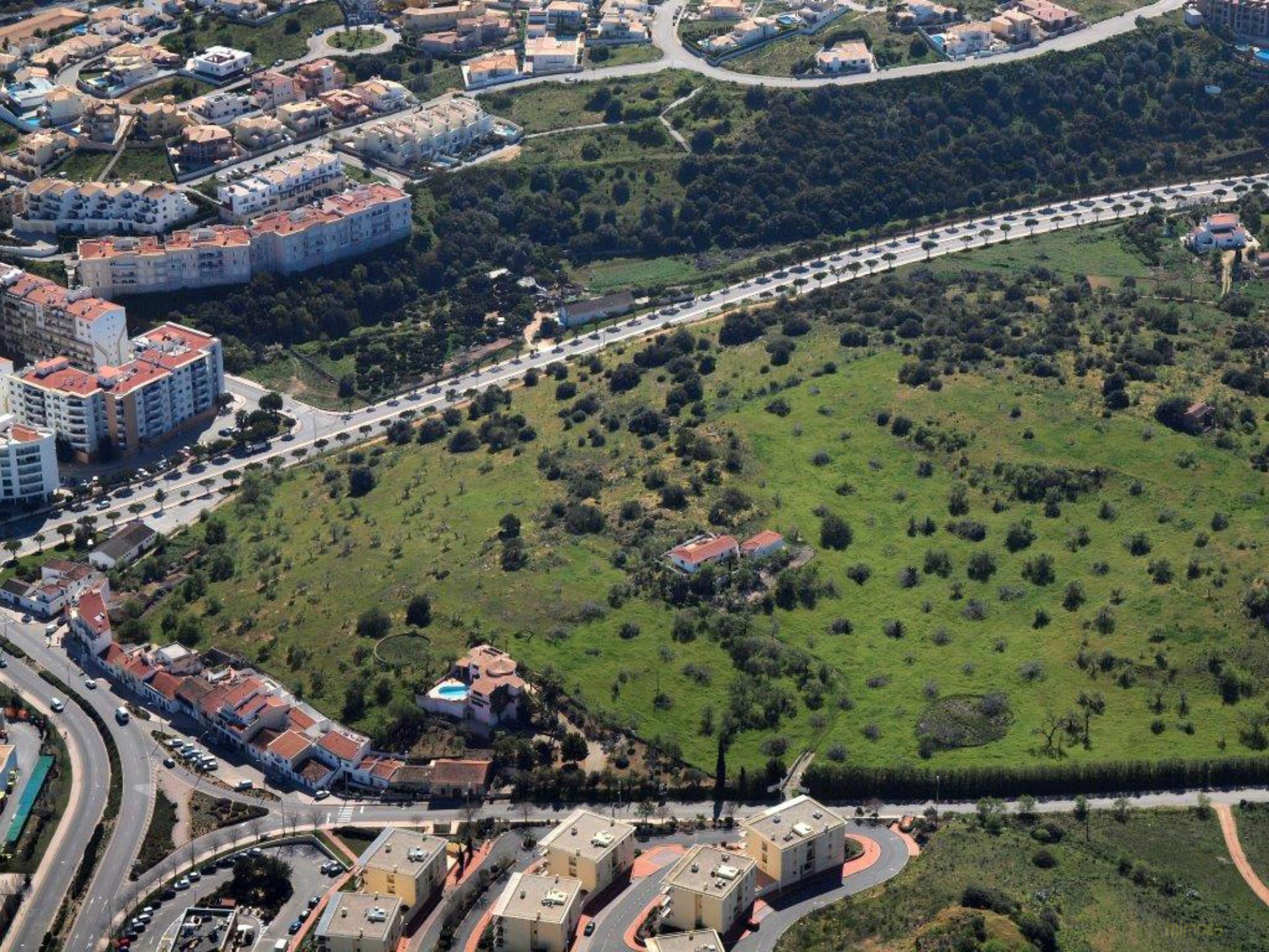 Lotes de terreno para construção de apartamentos em Lagos