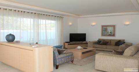 Moradia Isolada T4 em construção, a poucos minutos de Lagos