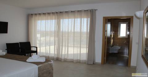 Moradia Isolada T4 em construção, a poucos minutos de Lagos