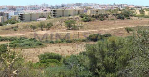 Excelente terreno para construção de blocos apartamentos em Lagos