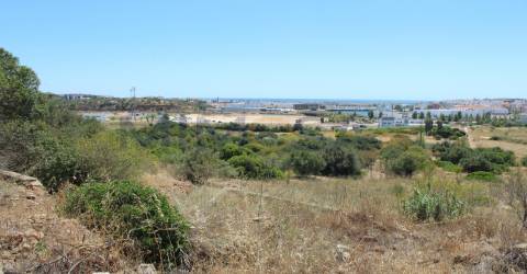 Excelente terreno para construção de blocos apartamentos em Lagos