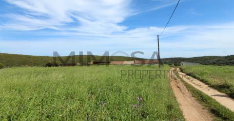 Fantastico terreno para construção e investimento em turismo em Bensafrim