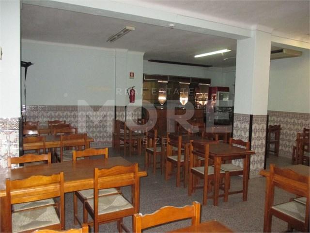 Restaurante na zona norte da cidade de Almeirim Ribatejo