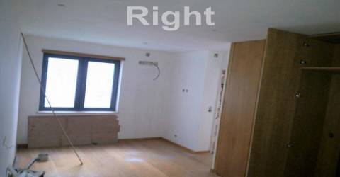 Prédio novo com 9 frações e garagem na Ajuda