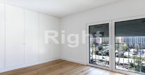 Apartamento T3+1 novo nas Avenidas Novas