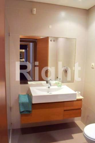 Apartamento T2 em condomínio com jardim e piscina - Benfica