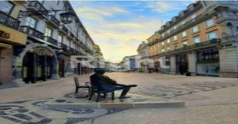 Apartamento T1 com varanda no emblemático edifico