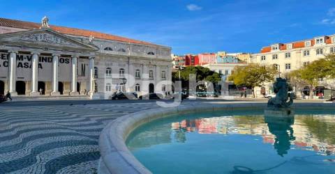 Apartamento T1 com varanda no emblemático edifico