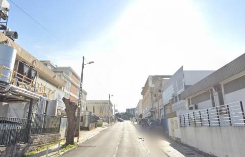 Armazém com 463m2 no Prior Velho