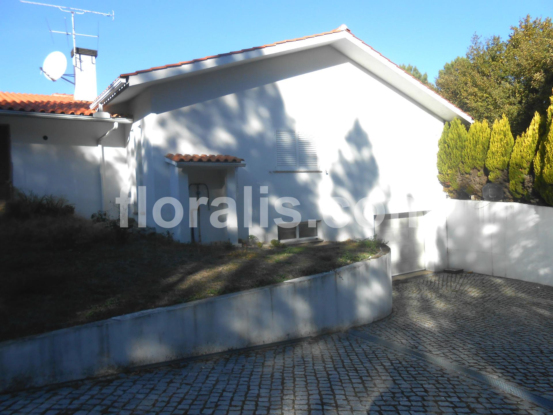 Moradia Isolada T4 Venda em Campo,Viseu