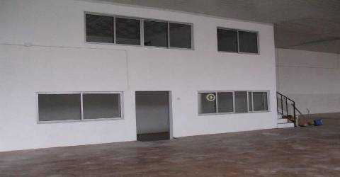 Armazém / Pavilhão - Sineiro