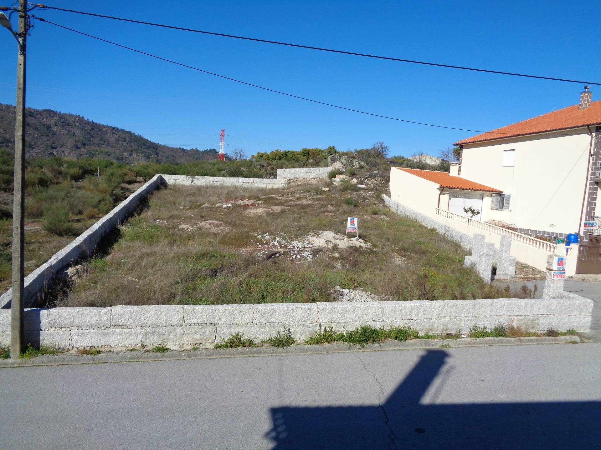 Lote de Terreno c/ Projecto - Belmonte Gare