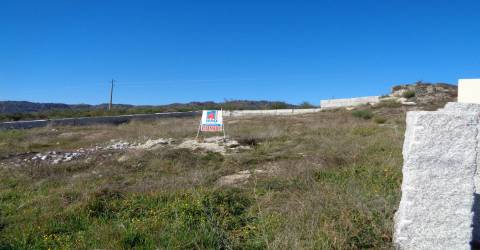 Lote de Terreno c/ Projecto - Belmonte Gare