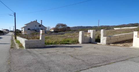 Lote de Terreno c/ Projecto - Belmonte Gare