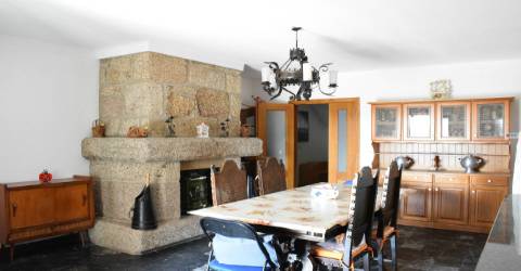 Quinta  c/ 5,36ha  e c/ Moradia V4  - Teixoso - 10 min da Covilhã