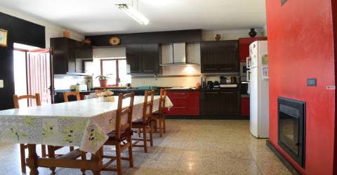 Quinta  c/ 5,36ha  e c/ Moradia V4  - Teixoso - 10 min da Covilhã