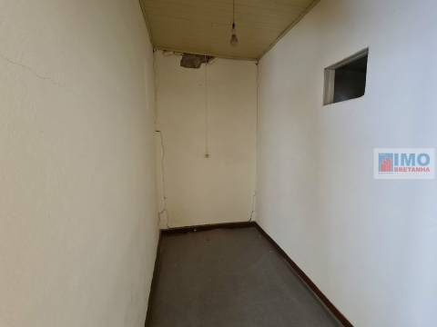 Moradia V3 em Póvoa do Rio de Moinhos