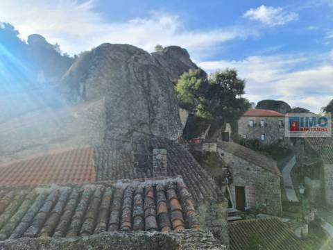 Moradia T2 - Monsanto