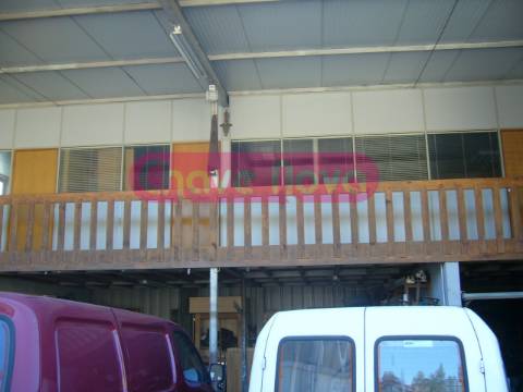 Armazém  Venda em Vermoim,Maia