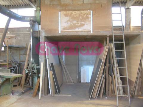 Armazém  Venda em Vermoim,Maia