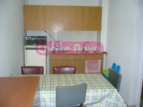 Armazém  Venda em Vermoim,Maia