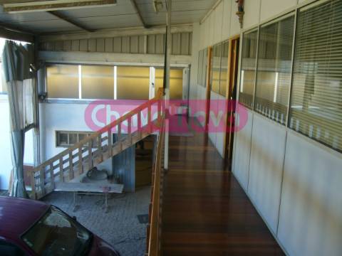 Armazém  Venda em Vermoim,Maia