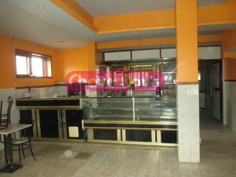 Loja  Venda em Vilar de Andorinho,Vila Nova de Gaia