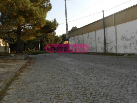 Armazém  Venda em Rio Tinto,Gondomar