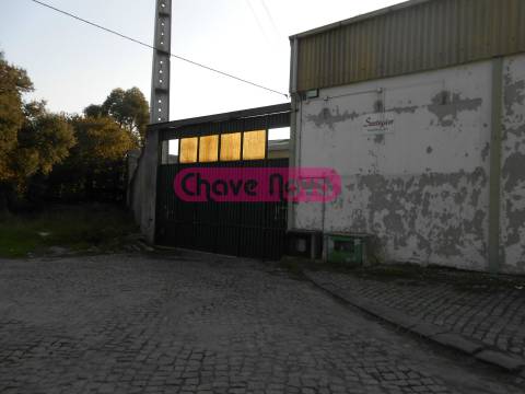 Armazém  Venda em Rio Tinto,Gondomar