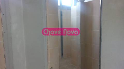 Armazém  Venda em Travassô e Óis da Ribeira,Águeda