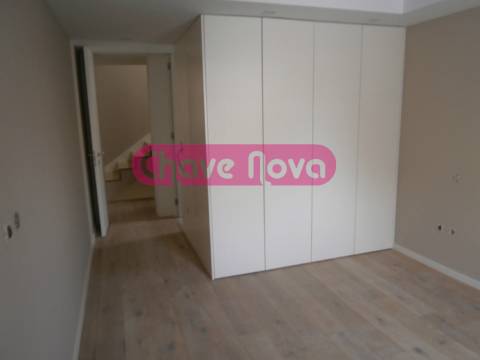 Moradia Isolada T4+1 Venda em Canidelo,Vila Nova de Gaia