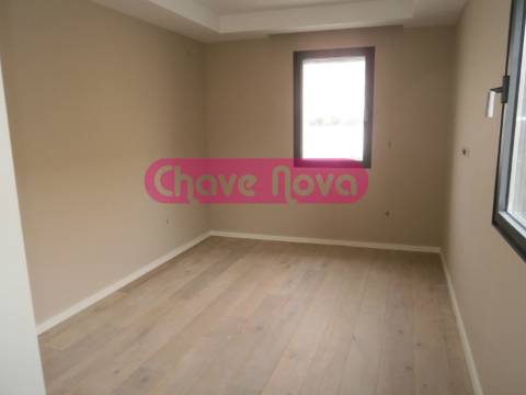 Moradia Isolada T4+1 Venda em Canidelo,Vila Nova de Gaia