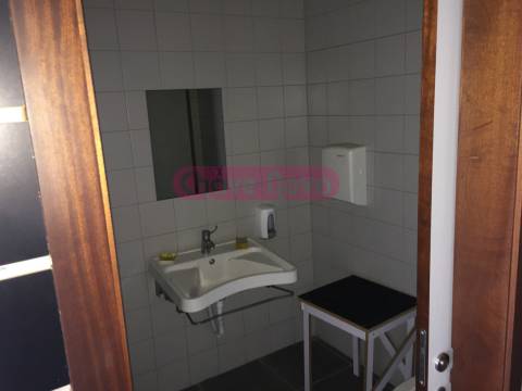 Loja  Venda em Canidelo,Vila Nova de Gaia