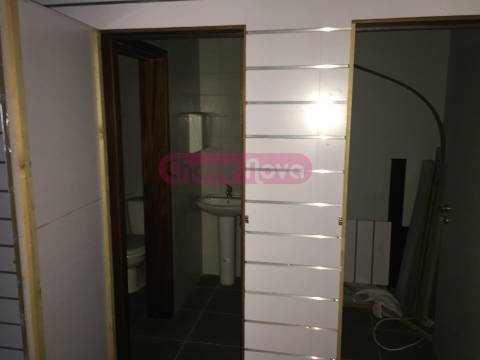 Loja  Venda em Canidelo,Vila Nova de Gaia