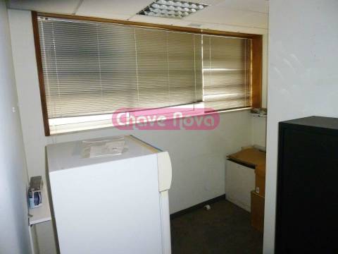 Escritório  Venda em Oliveira do Douro,Vila Nova de Gaia