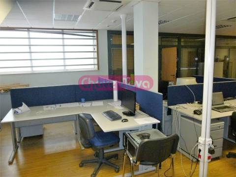 Escritório  Venda em Oliveira do Douro,Vila Nova de Gaia