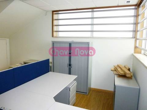 Escritório  Venda em Oliveira do Douro,Vila Nova de Gaia