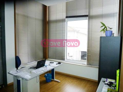 Escritório  Venda em Oliveira do Douro,Vila Nova de Gaia